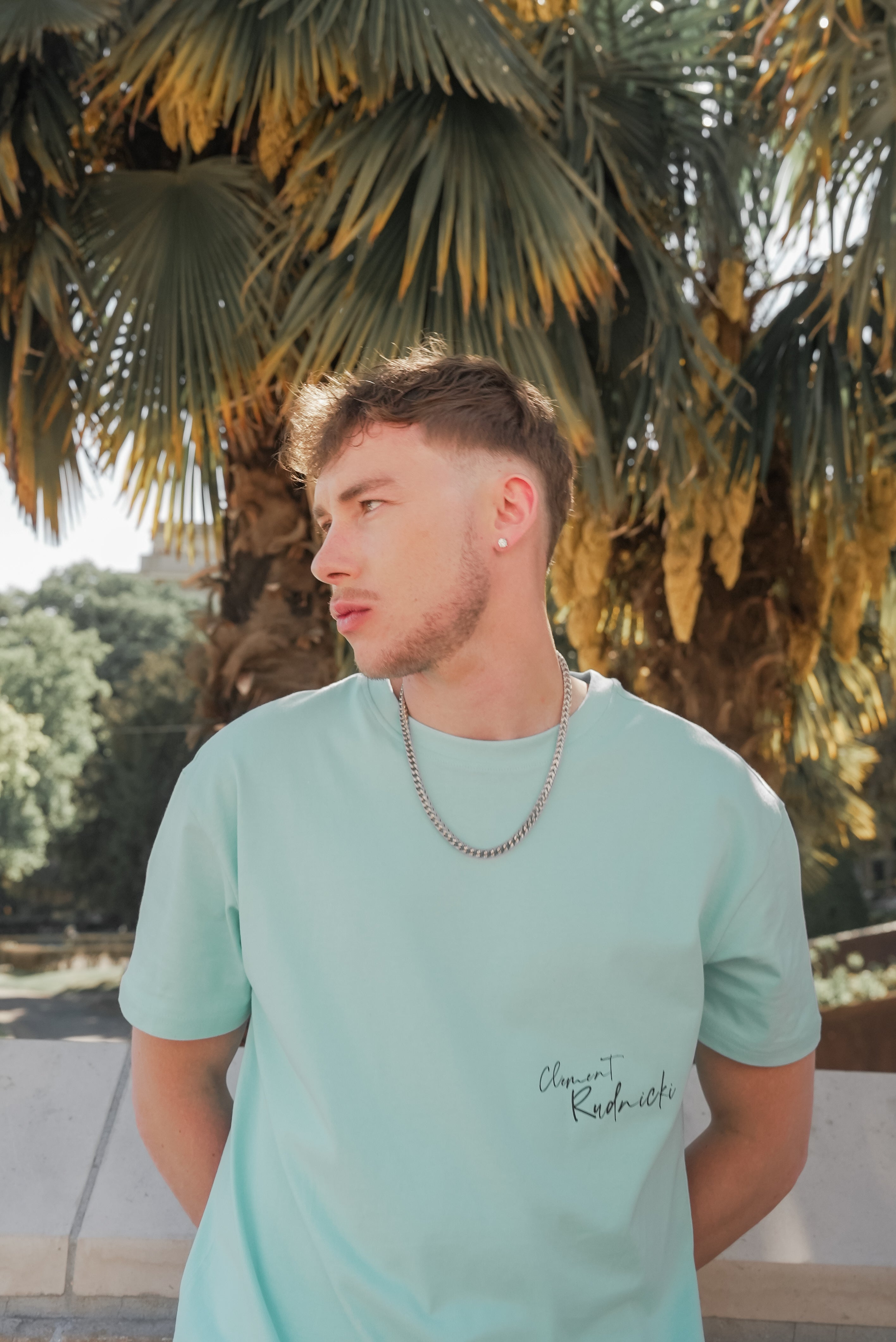 T-shirt blanc Clément Rudnicki – Équilibre entre calme et expression