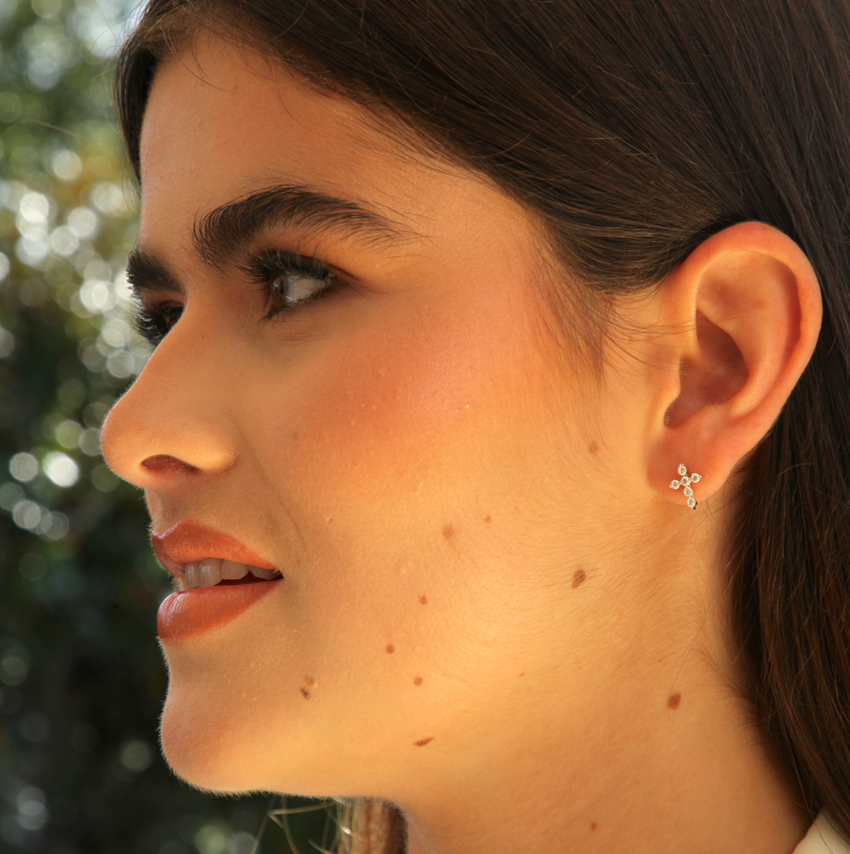 Puces d’oreilles petite croix en argent 925 et zirconium