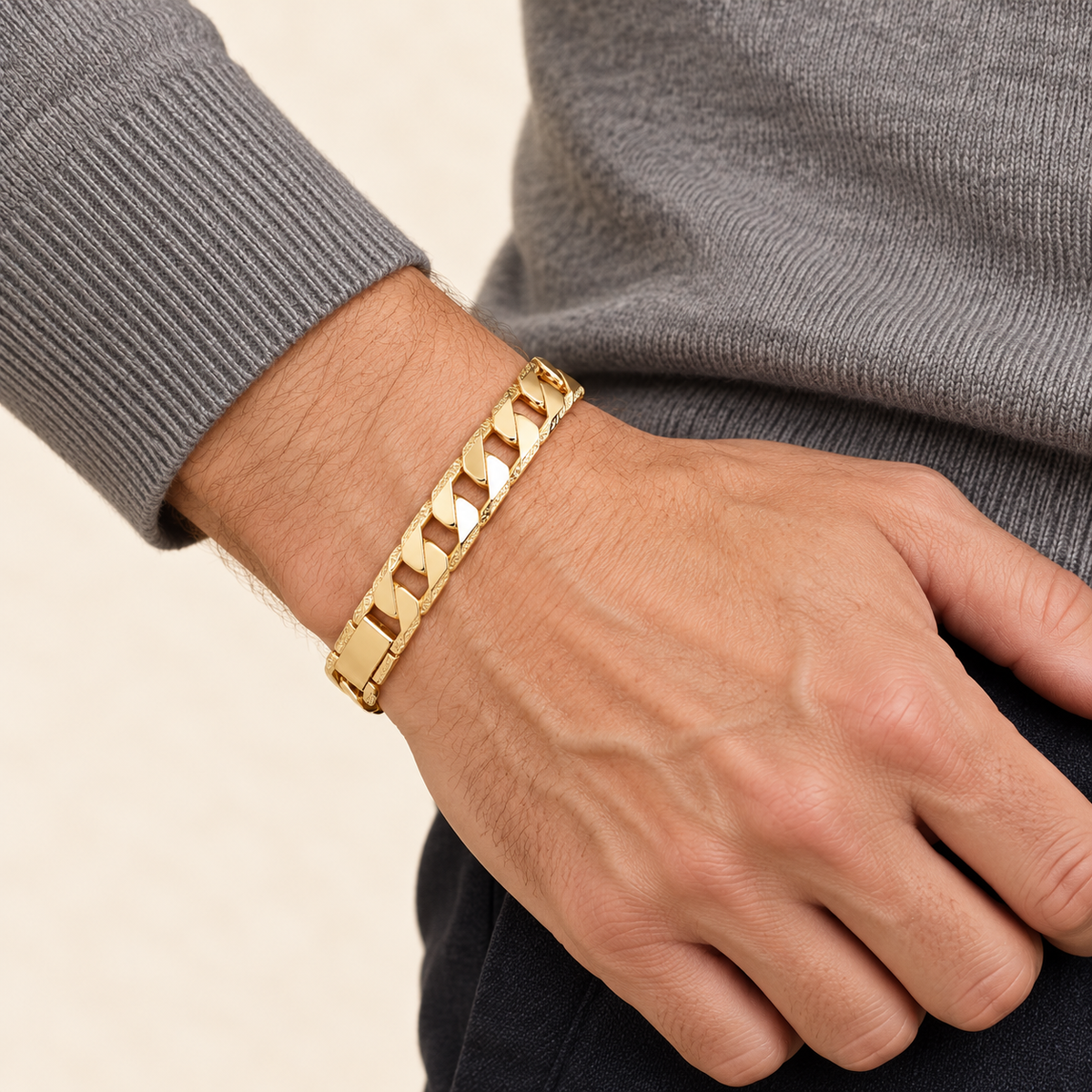 Bracelet Gourmette Gravée — or jaune 9 carats, 11 mm