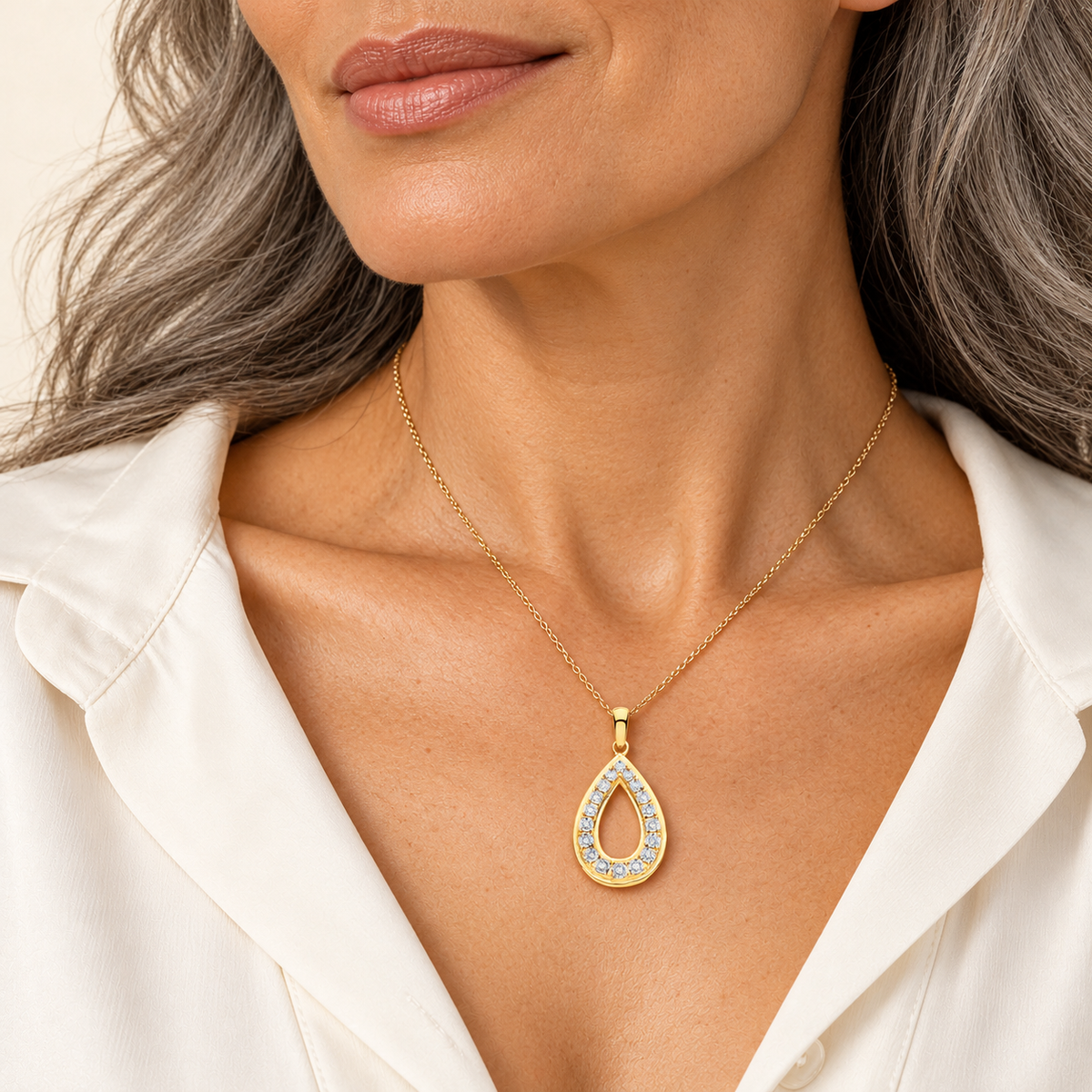 Pendentif Goutte de Lumière — or jaune 9 carats et diamants 0,16 ct