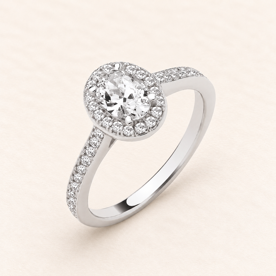 Bague Halo Ovale — or blanc 9 carats et oxydes de zirconium