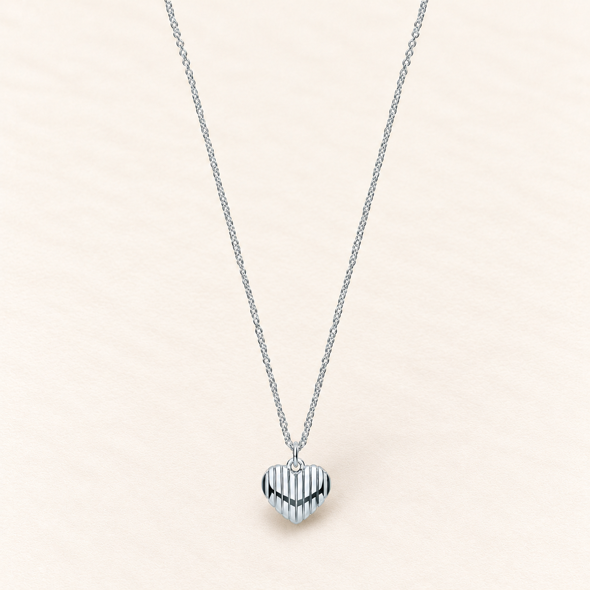 Ribbed Heart Necklace — silver