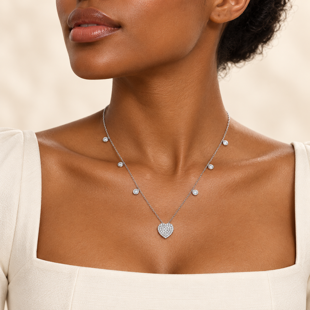 Collier Cœur Étoilé — or blanc 9 carats et diamants 0,44 ct