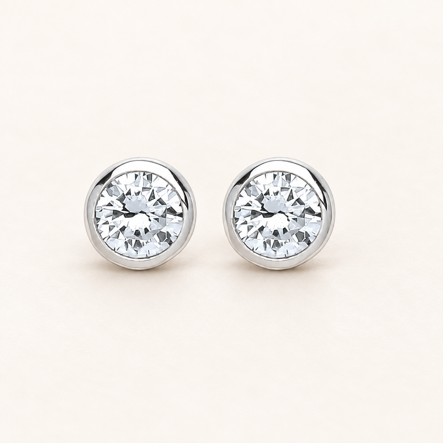 Puces d’oreilles en argent 925, taille brillant et serti clos
