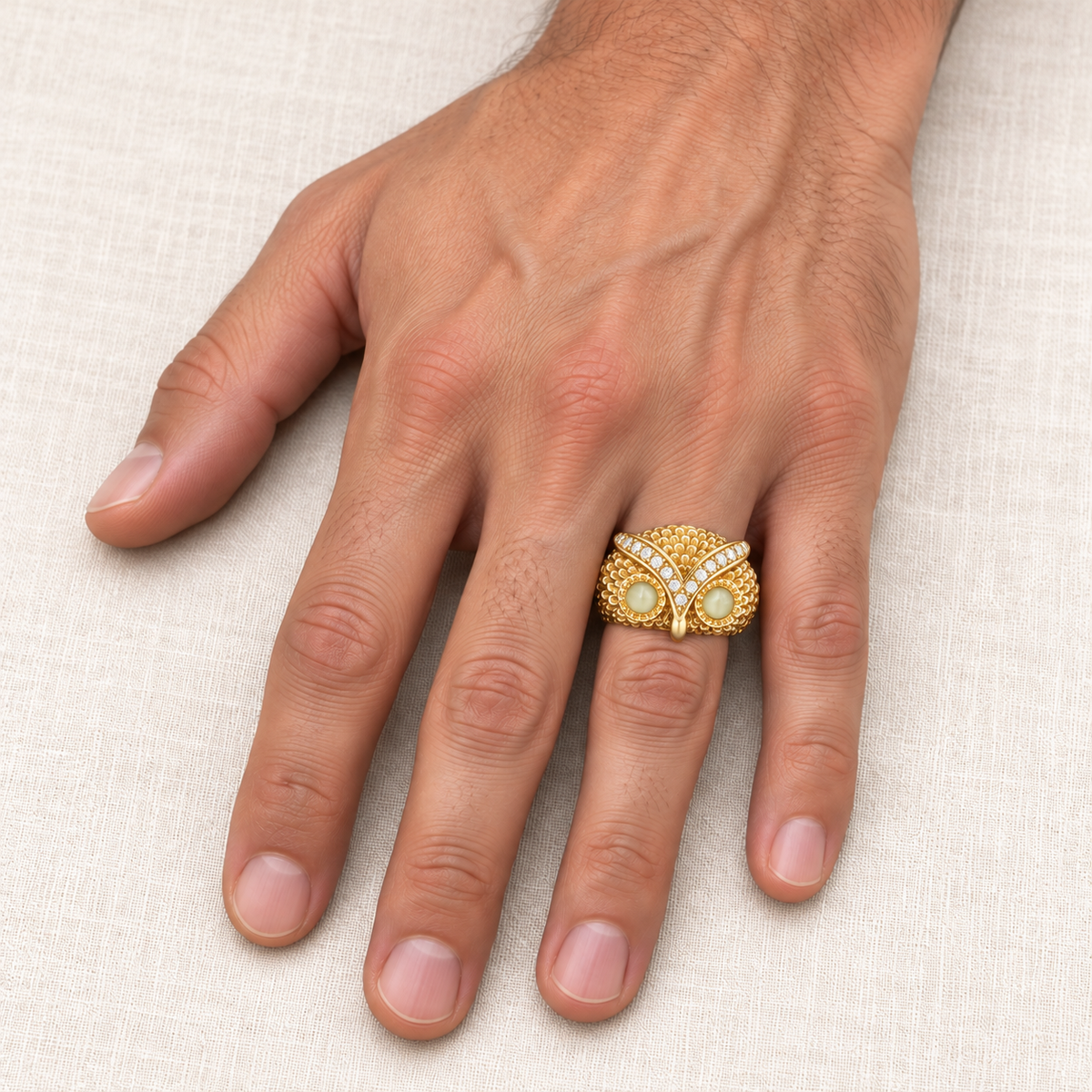 Les Veilleurs — Yellow gold owl ring with diamonds and chrysoberyl