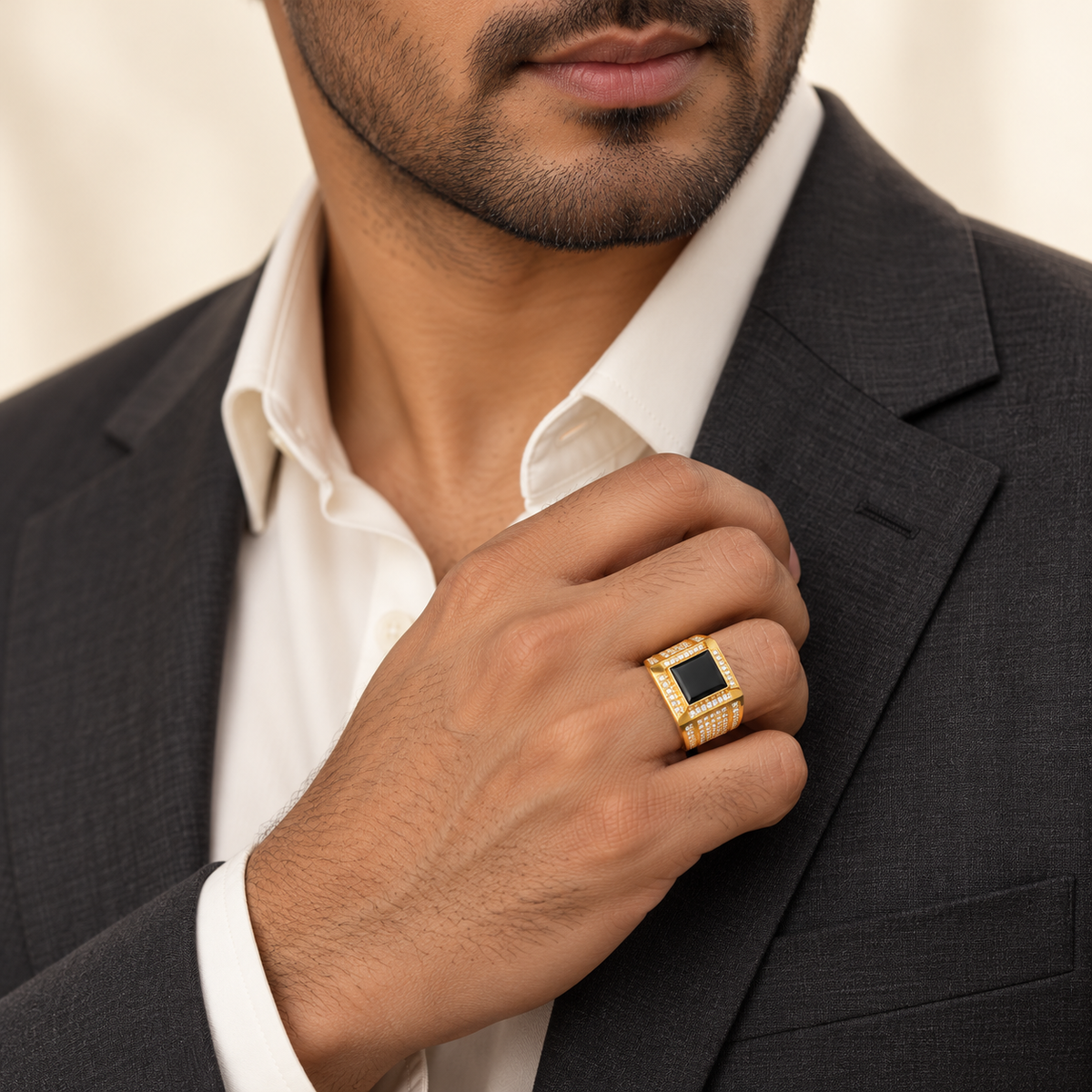 Chevalière Onyx — or jaune 9 carats et oxydes de zirconium