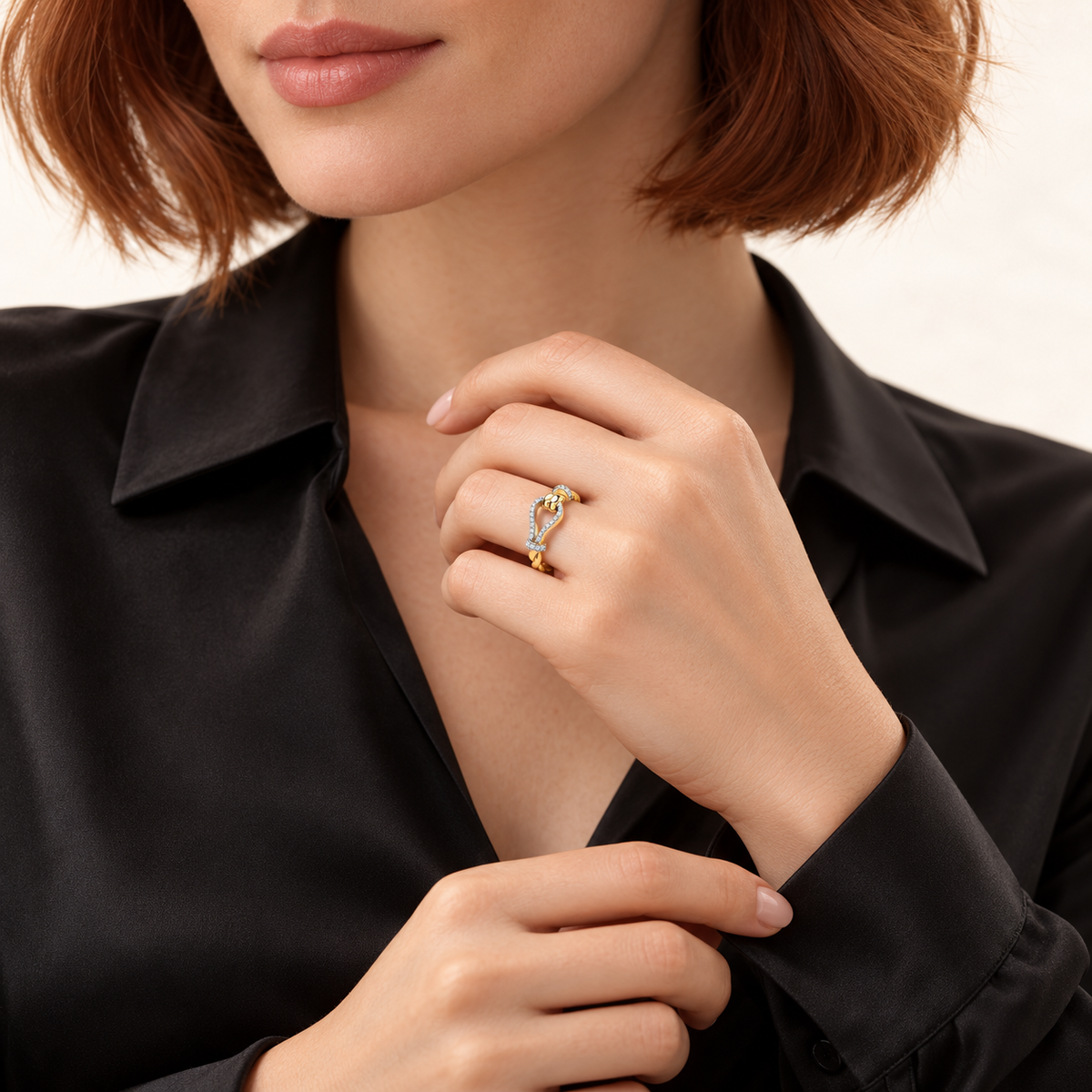 Bague Entrelacs — or jaune 9 carats et oxydes de zirconium